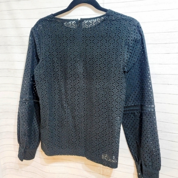 BANANA REPUBLIC BLACK LASER CUT  LONG SLEEVE BLOUSE, SZ SMALL - Picture 7 of 9